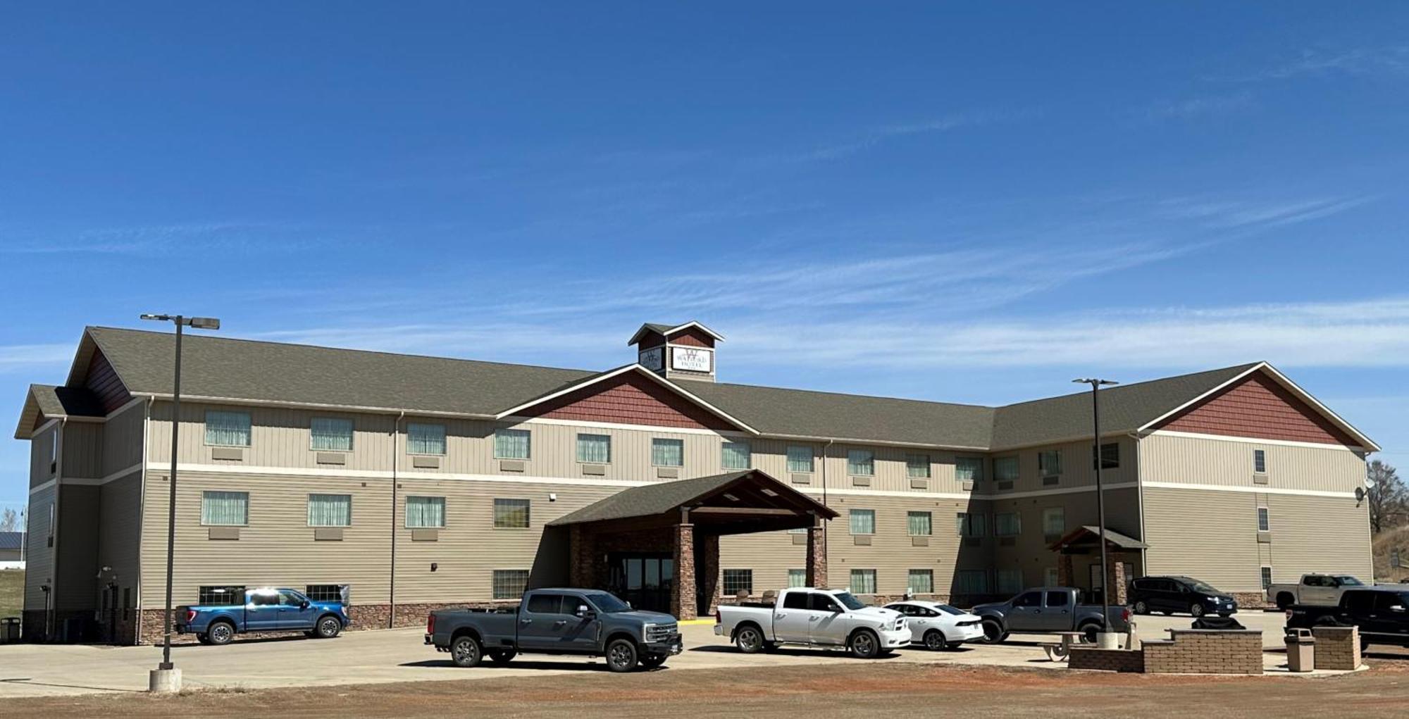 Hotel The Watford Watford City Esterno foto