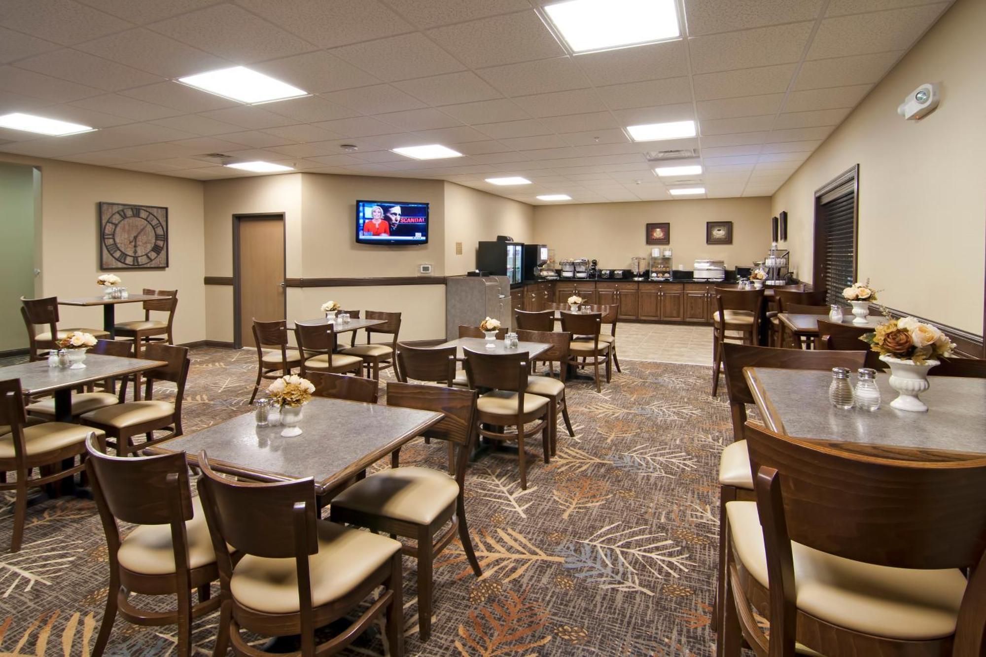 Hotel The Watford Watford City Esterno foto