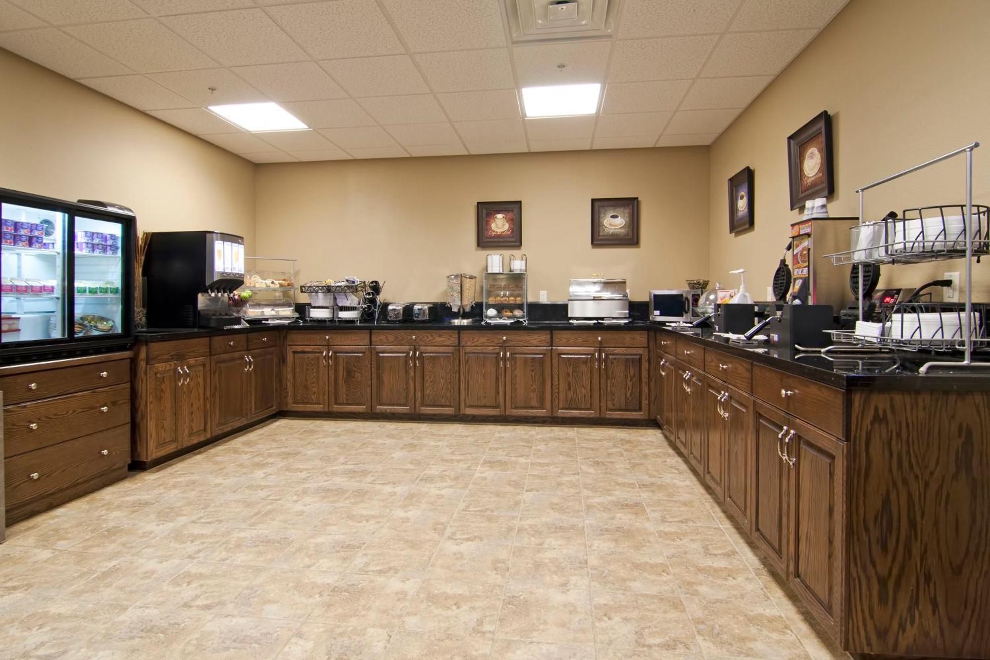 Hotel The Watford Watford City Esterno foto
