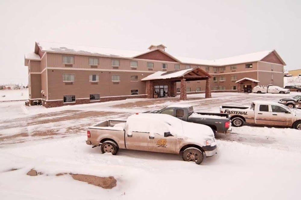 Hotel The Watford Watford City Esterno foto