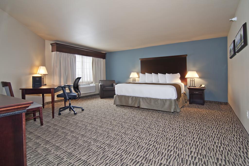 Hotel The Watford Watford City Esterno foto